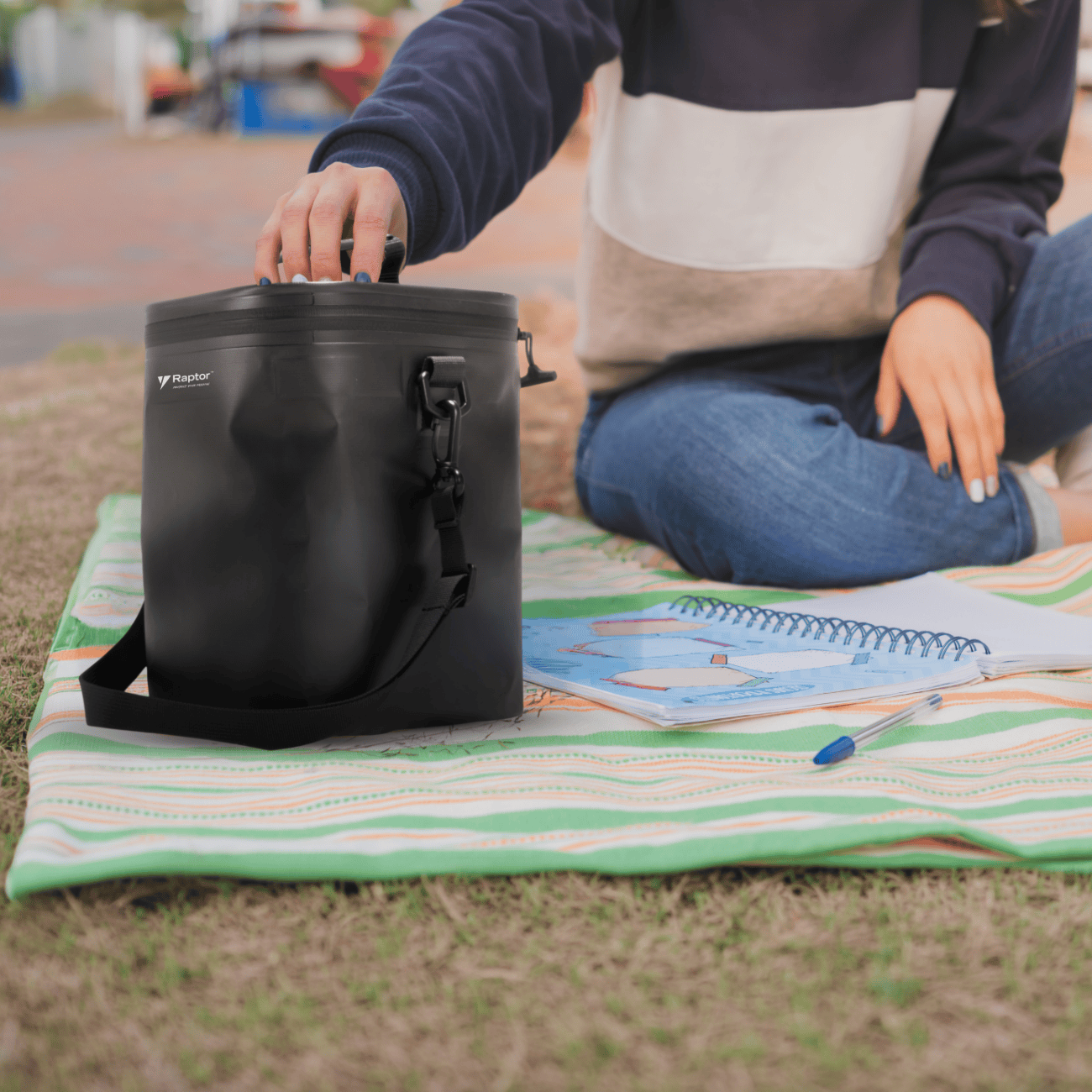 Raptor Cooler Cube Lite Hand Carry 8